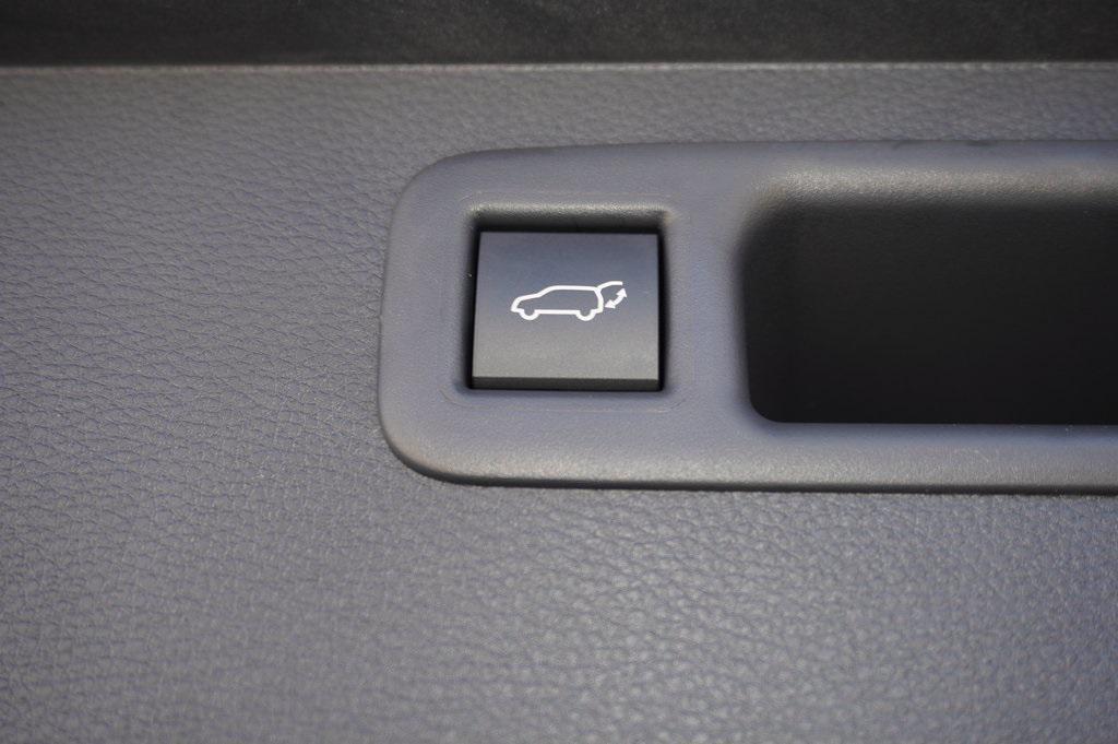 new 2026 Toyota Highlander car, priced at $54,048