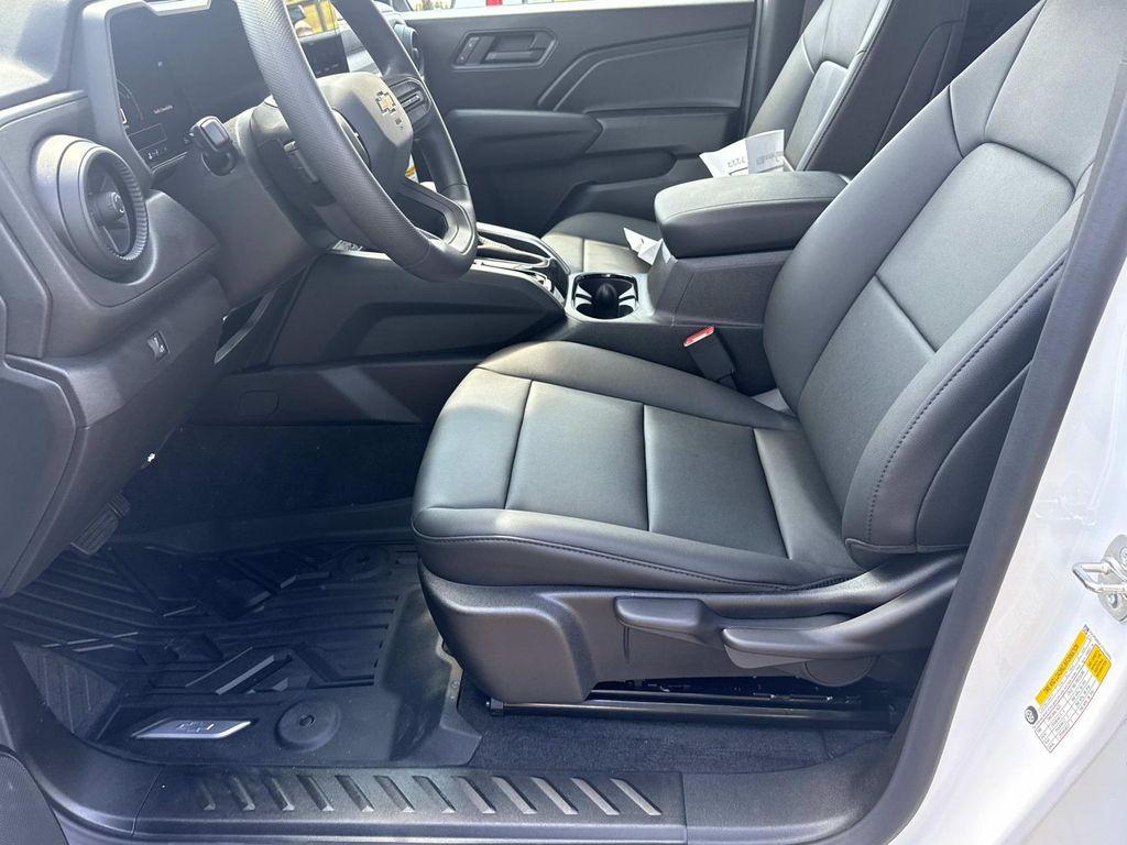 new 2026 Chevrolet Colorado car, priced at $33,900