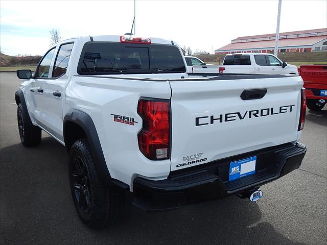 new 2025 Chevrolet Colorado car, priced at $43,900