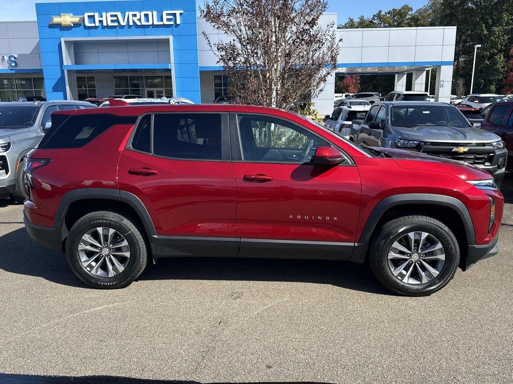 new 2026 Chevrolet Equinox car, priced at $33,365