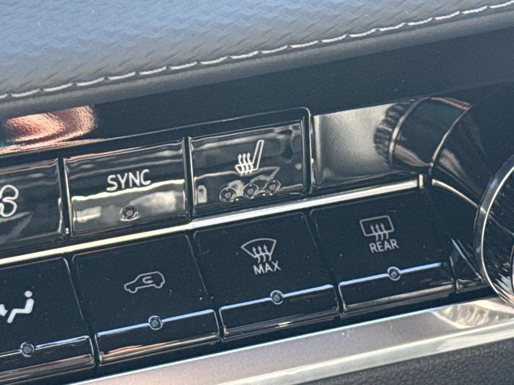 new 2026 Chevrolet Equinox car, priced at $33,365