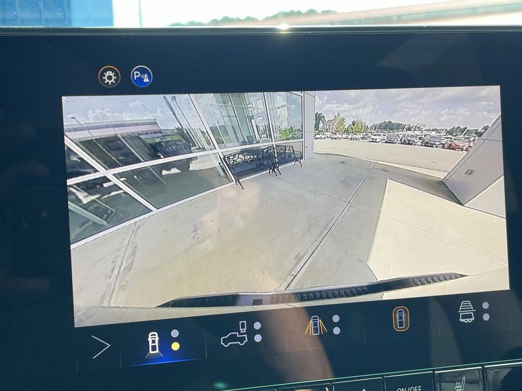 new 2025 Chevrolet Colorado car, priced at $40,240