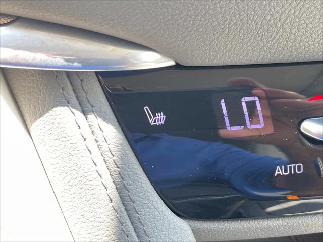 used 2020 Cadillac XT5 car, priced at $23,997