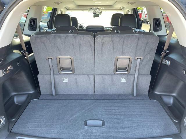 used 2023 Jeep Grand Cherokee L car, priced at $40,997