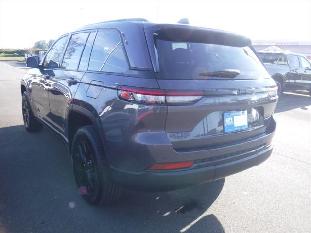 used 2024 Jeep Grand Cherokee car, priced at $37,997