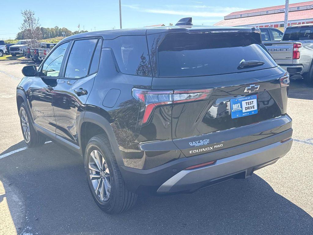 new 2026 Chevrolet Equinox car, priced at $33,085