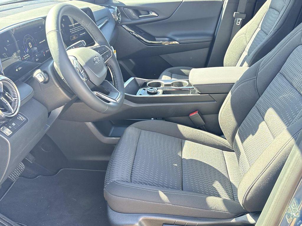 new 2026 Chevrolet Equinox car, priced at $32,035