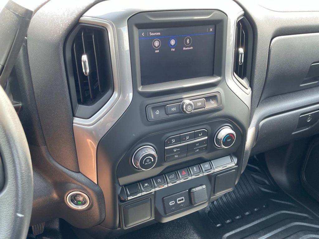 used 2024 Chevrolet Silverado 1500 car, priced at $31,997