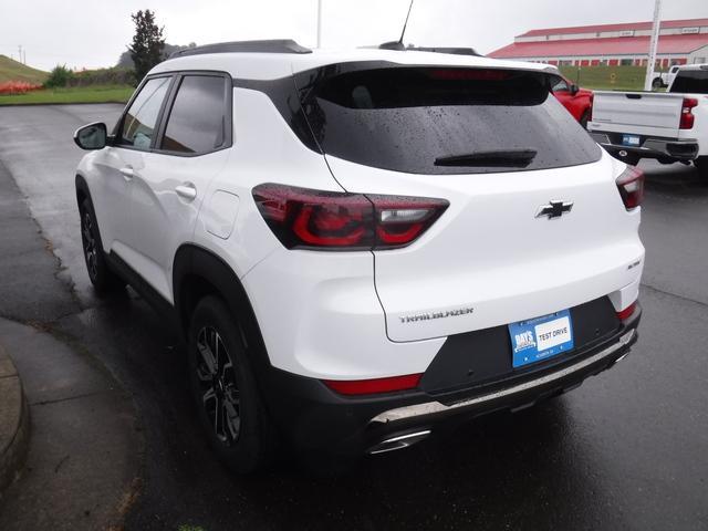 new 2024 Chevrolet TrailBlazer car, priced at $32,400