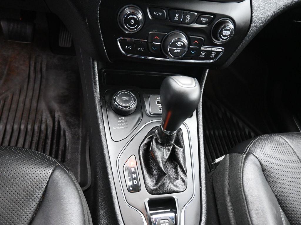 used 2020 Jeep Cherokee car, priced at $19,988