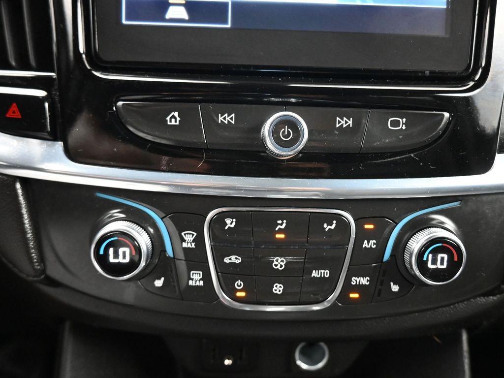 used 2022 Chevrolet Traverse car, priced at $30,999