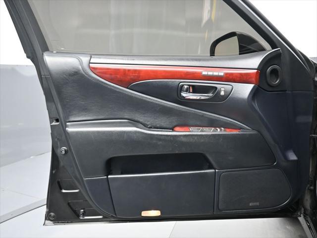 used 2011 Lexus LS 460 car, priced at $13,999