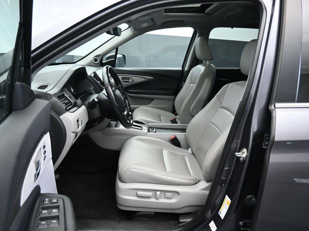 used 2019 Honda Pilot car, priced at $25,999