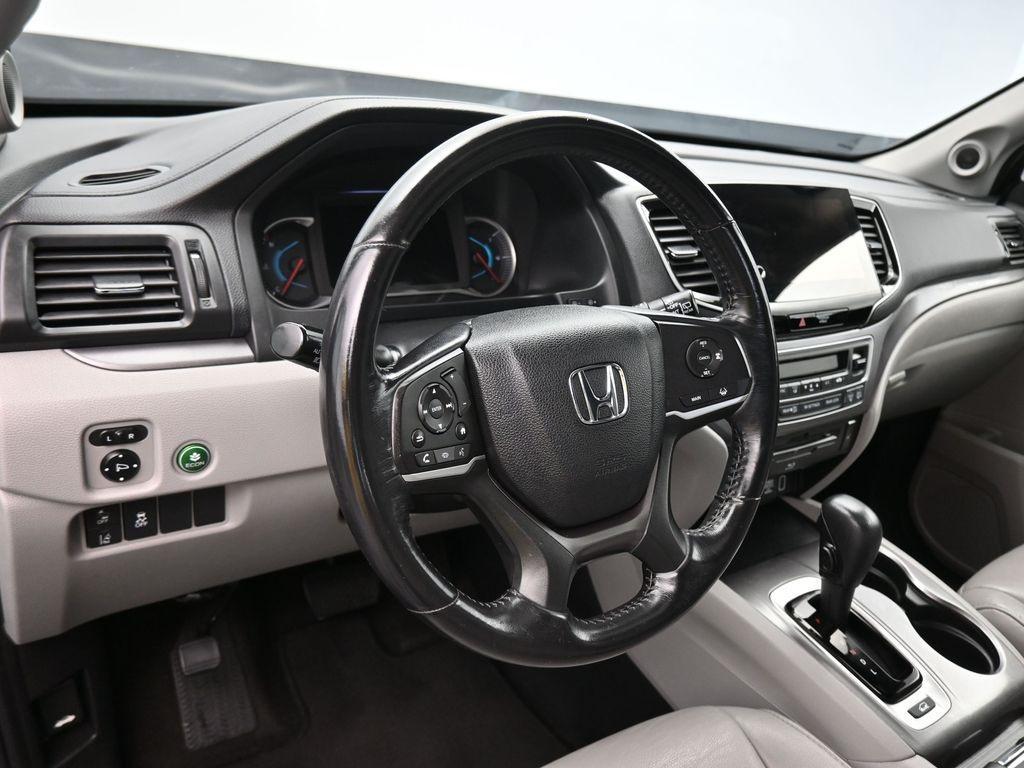 used 2019 Honda Pilot car, priced at $25,999