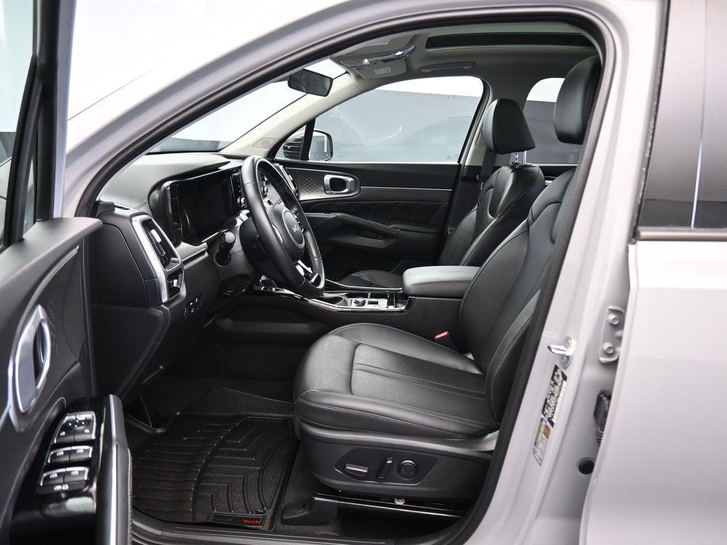 used 2022 Kia Sorento car, priced at $33,499