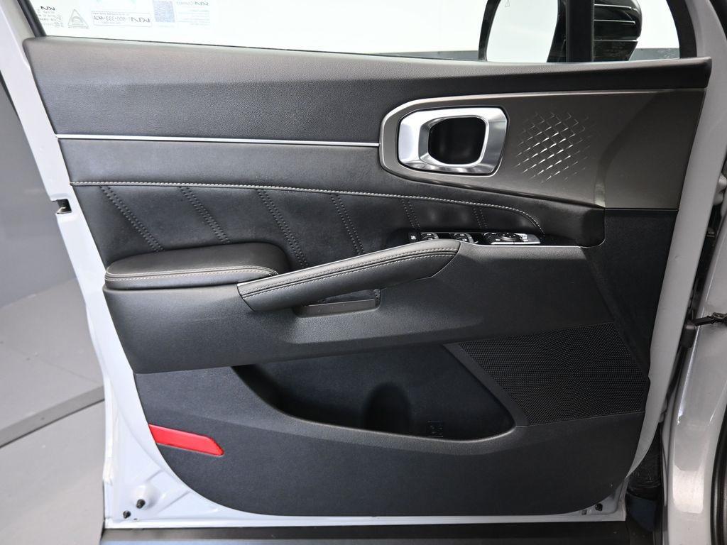 used 2022 Kia Sorento car, priced at $33,499