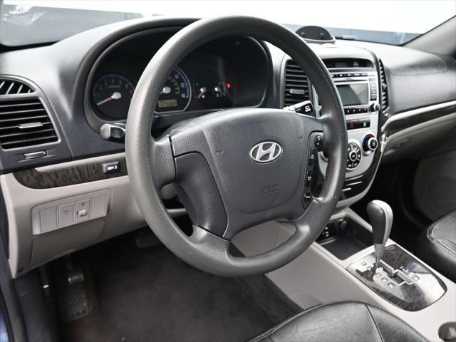 used 2009 Hyundai Santa Fe car, priced at $5,599