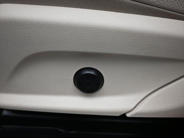 used 2019 Mercedes-Benz GLC 300 car, priced at $20,699