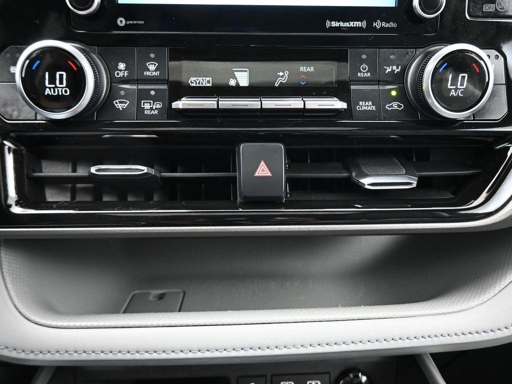 used 2022 Toyota Highlander Hybrid car, priced at $44,598