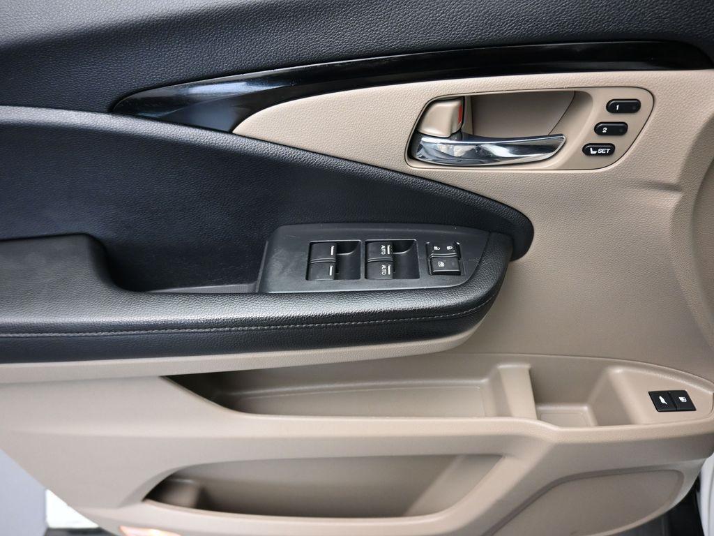 used 2020 Honda Pilot car, priced at $28,498