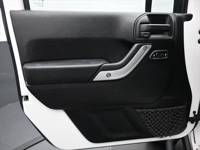 used 2015 Jeep Wrangler Unlimited car, priced at $26,999