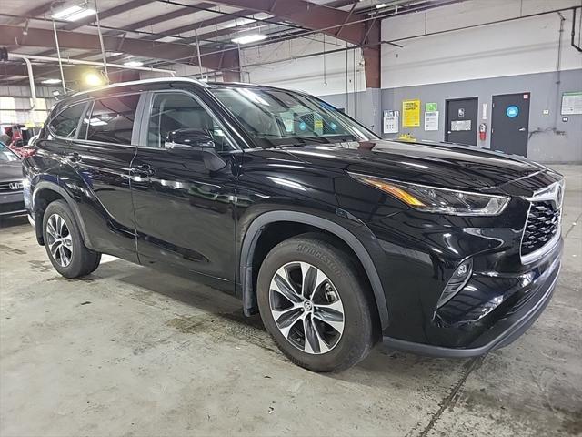 used 2023 Toyota Highlander car, priced at $36,998