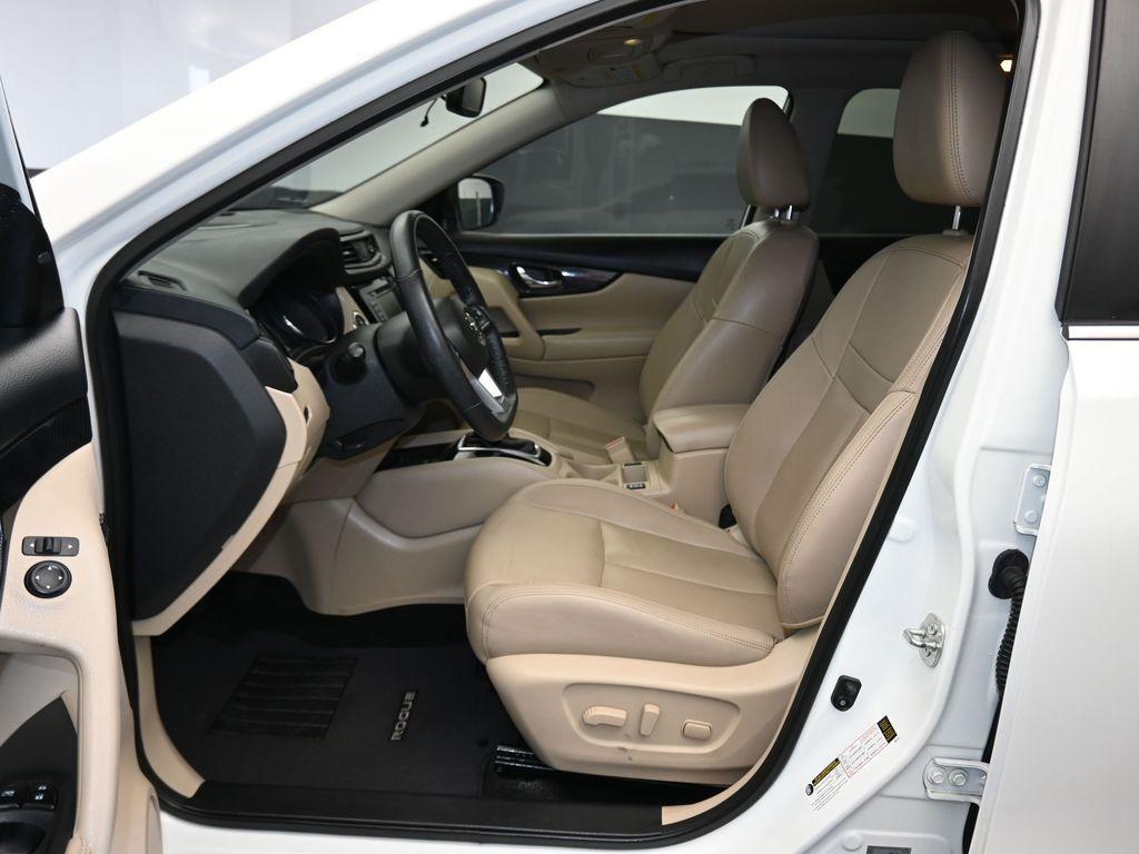 used 2019 Nissan Rogue car, priced at $18,498