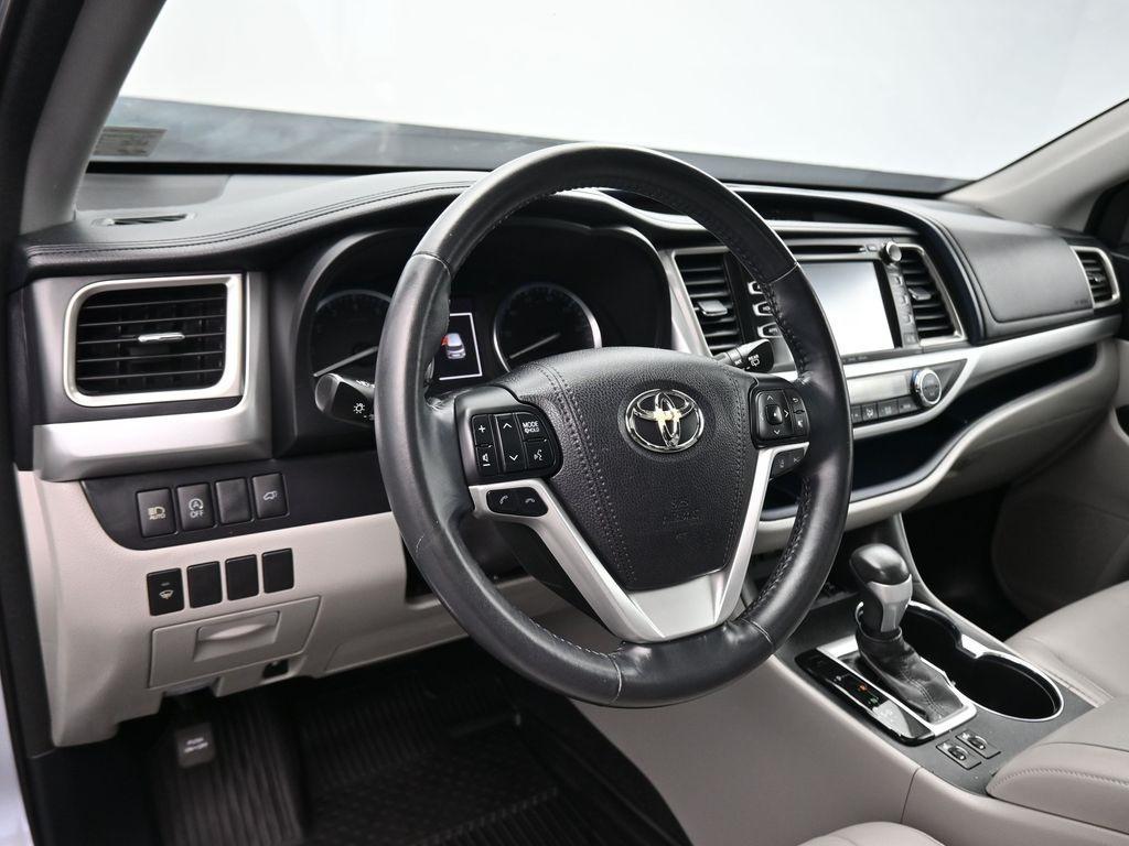 used 2018 Toyota Highlander car, priced at $26,998