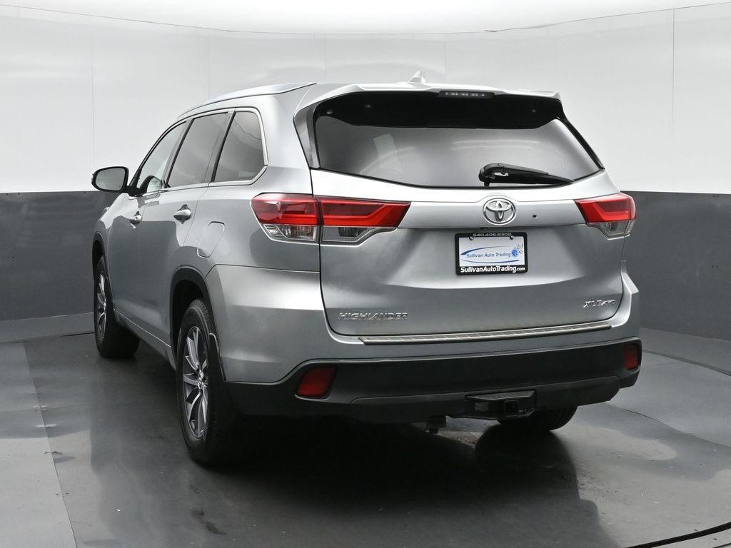 used 2018 Toyota Highlander car, priced at $26,998