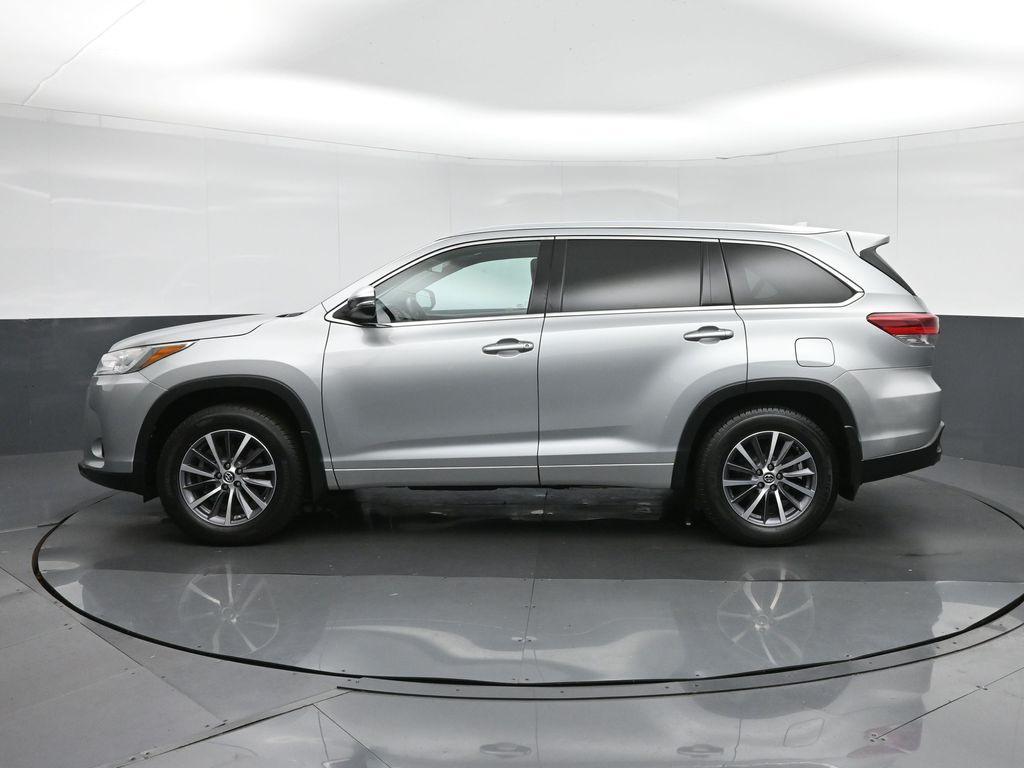 used 2018 Toyota Highlander car, priced at $26,998