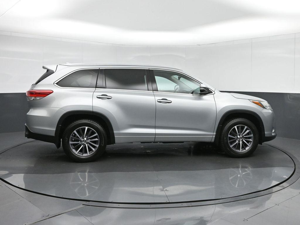 used 2018 Toyota Highlander car, priced at $26,998