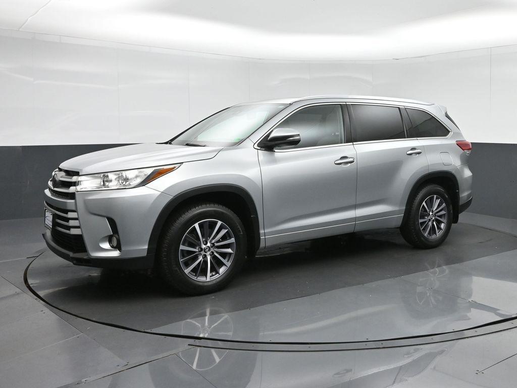 used 2018 Toyota Highlander car, priced at $26,998