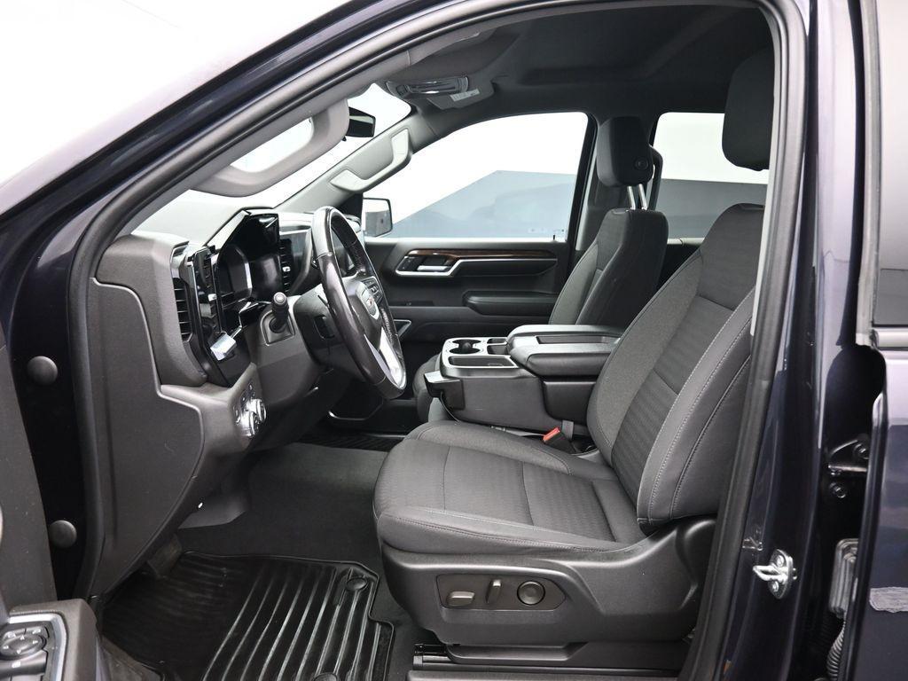used 2022 GMC Sierra 1500 car, priced at $38,595