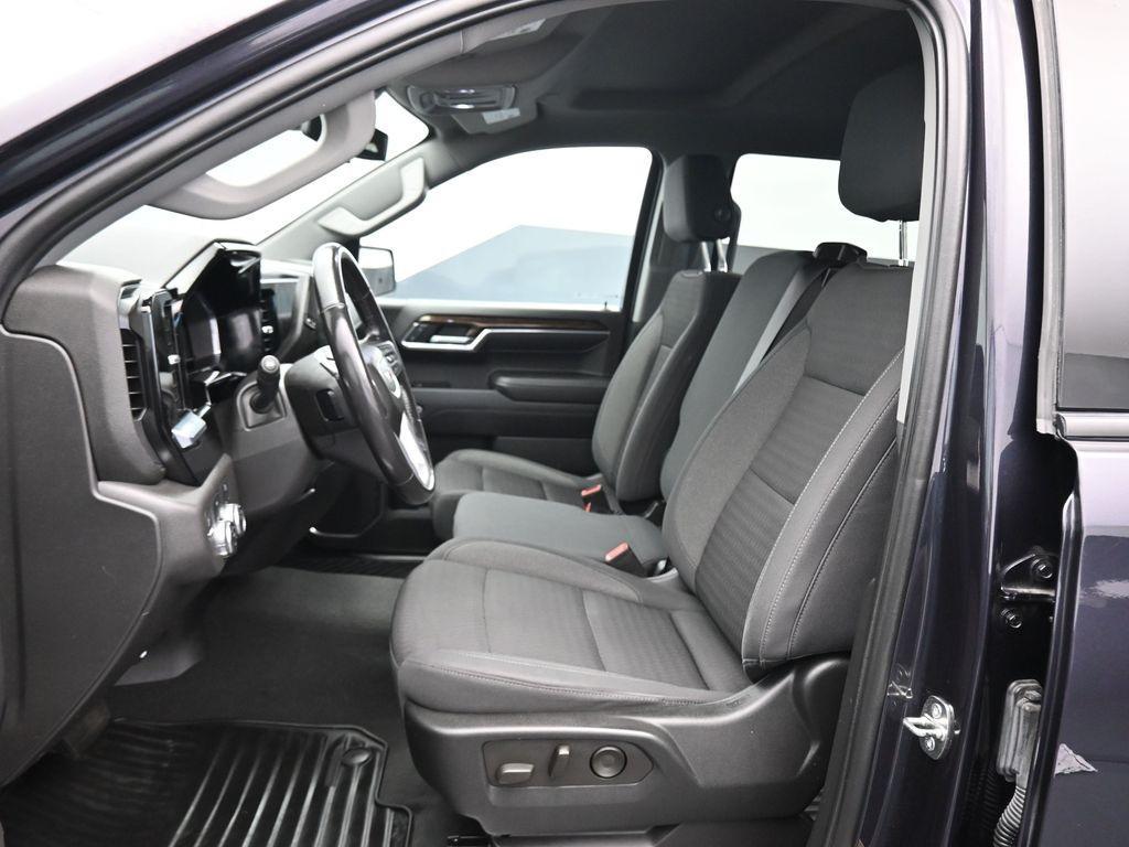 used 2022 GMC Sierra 1500 car, priced at $38,595