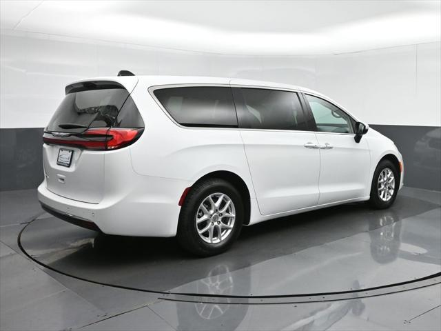 used 2023 Chrysler Pacifica car, priced at $21,998