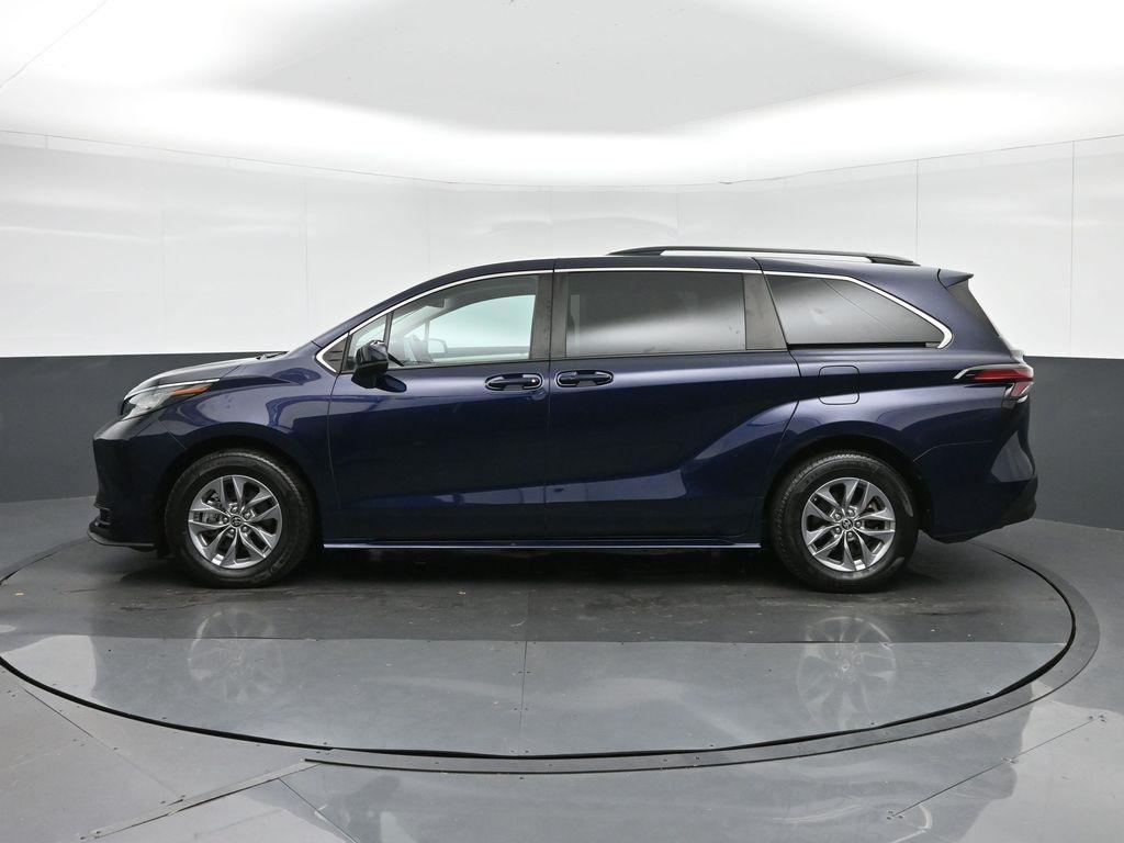 used 2022 Toyota Sienna car, priced at $35,699
