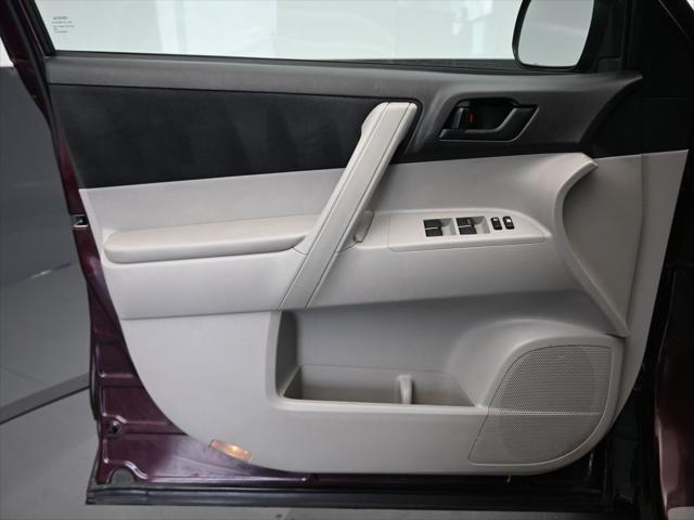 used 2012 Toyota Highlander car, priced at $9,641