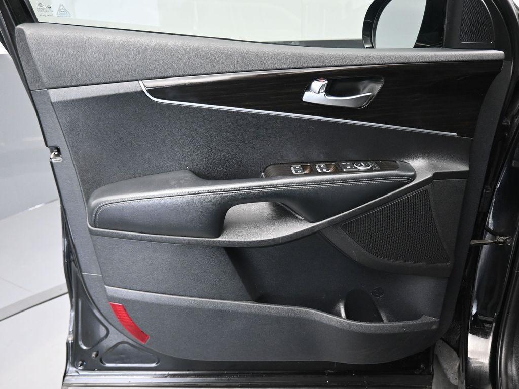 used 2020 Kia Sorento car, priced at $15,799