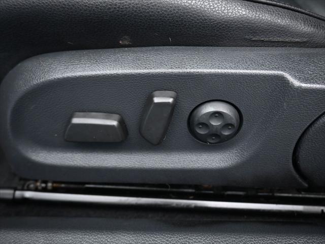 used 2009 Volkswagen Eos car, priced at $5,200