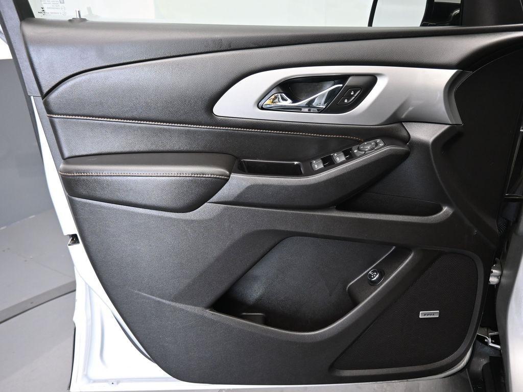 used 2018 Chevrolet Traverse car, priced at $22,399