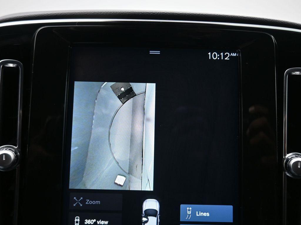 used 2021 Volvo XC40 car, priced at $24,998