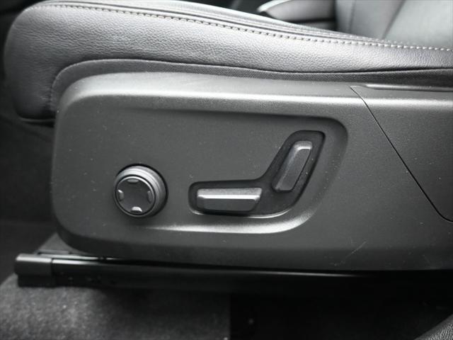used 2021 Volvo XC40 car, priced at $27,998