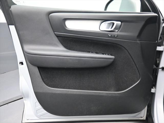 used 2021 Volvo XC40 car, priced at $27,998