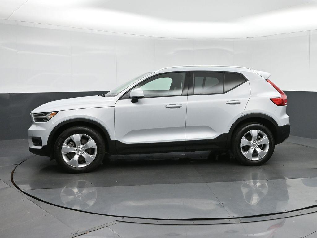 used 2021 Volvo XC40 car, priced at $24,998