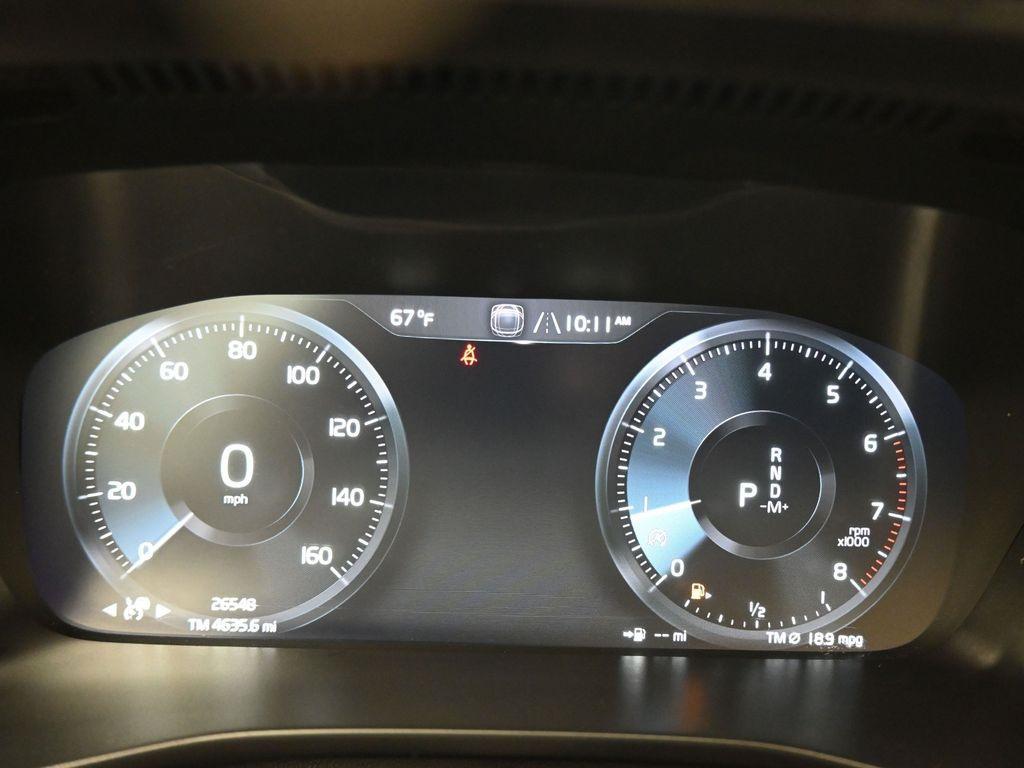 used 2021 Volvo XC40 car, priced at $24,998