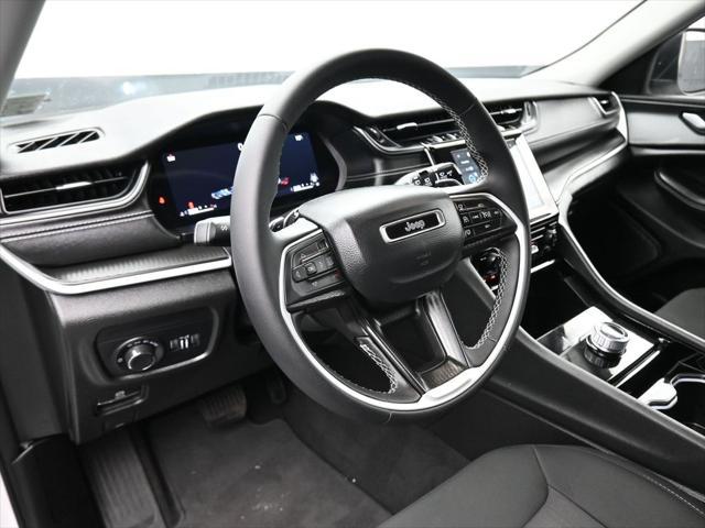 used 2023 Jeep Grand Cherokee car, priced at $31,399