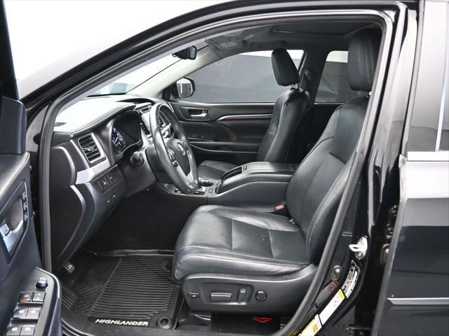 used 2016 Toyota Highlander car, priced at $25,906