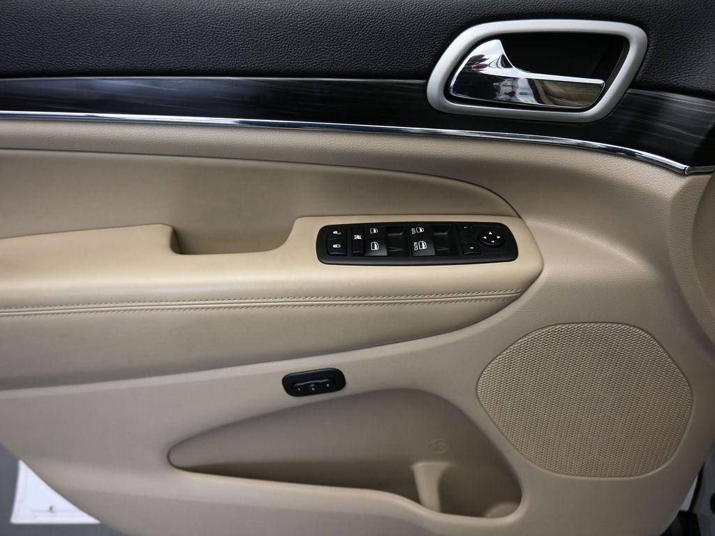used 2020 Jeep Grand Cherokee car, priced at $23,889