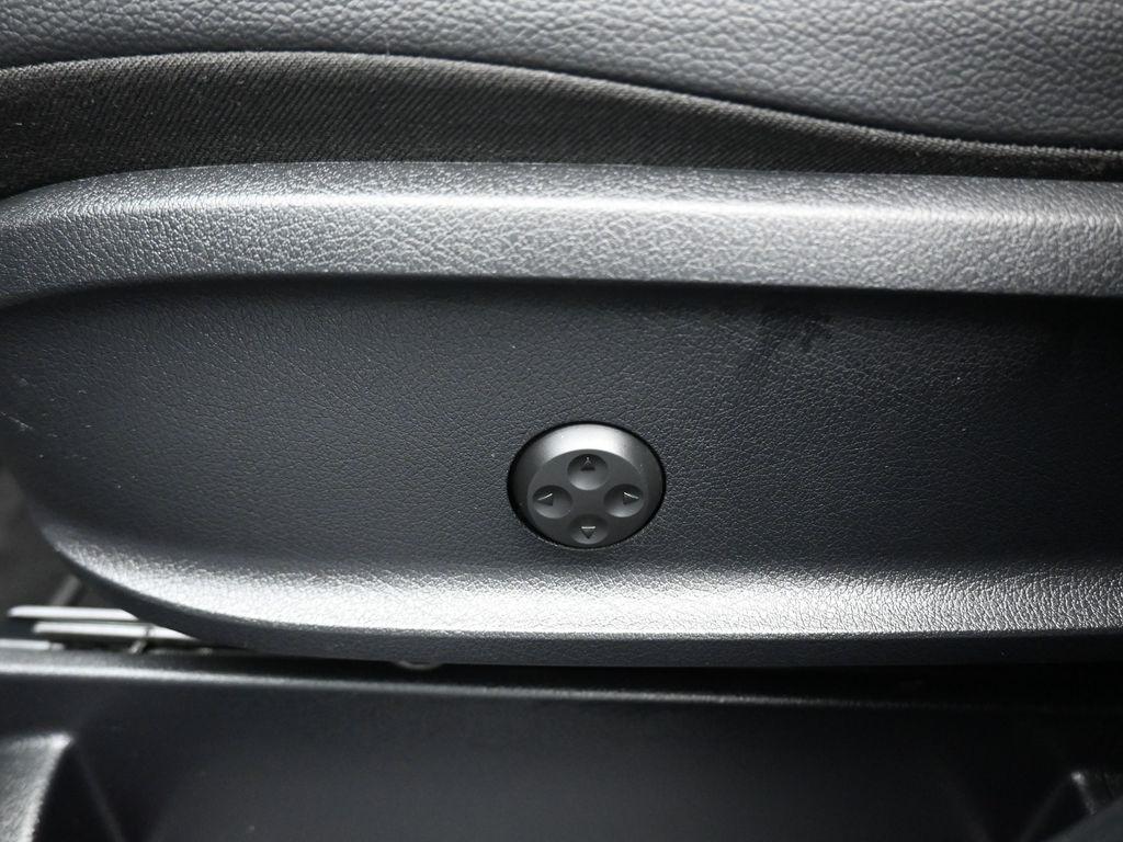 used 2021 Mercedes-Benz GLB 250 car, priced at $25,988