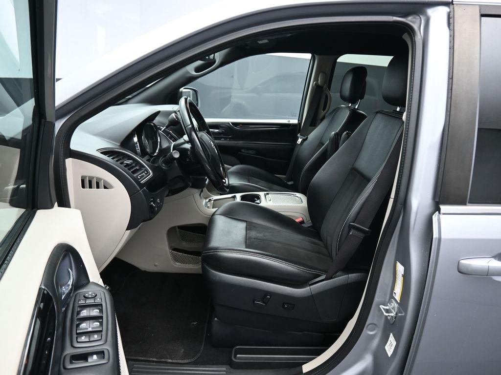 used 2020 Dodge Grand Caravan car, priced at $15,488